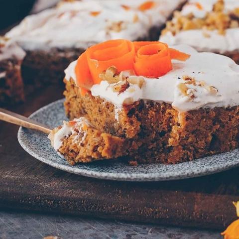 Gâteau aux carottes et à la confiture d’abricots